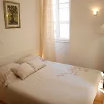 Miro Studio Apartments
