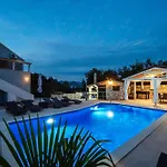 Holiday Home Ilovica - Mali Iz