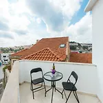 Luxury Sensation Spacious & Free Private Garage