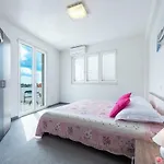 Luxury Sensation Spacious & Free Private Garage