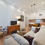 Center Simeon Apartment