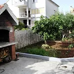 Apartment Mate