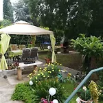 Apartment Mirana With Garden And Free Parking