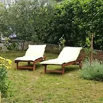 Apartment Mirana With Garden And Free Parking