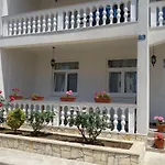 Apartments Ljubica