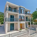 Apartments Spomenka