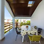Apartment Matkos - With Garden And Terrace