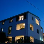 Apartments Luna-Mar