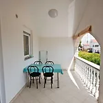 Apartman Vir