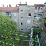 Viola Apartment