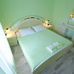 Good Vibes Apartment