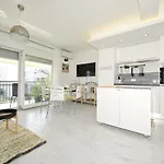 Seabreeze Apartment