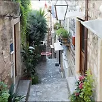 Apartment Blaise-Old Town