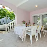 Villa Neyla
