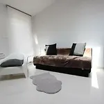 4K Centre Apartment