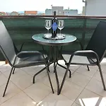 Apartment Dent