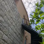 Hana Apartment