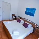 F-Holiday Apartment