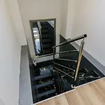 Superior Apartment Nike