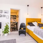 Art Studio Apartment Kata