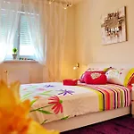 Apartment Vacation In Zadar - Mirna