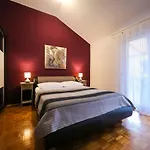 Stomorica Apartments