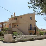 Apartments And Rooms Jagoda - Comfy And Cozy