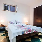 Splendid Holiday Home In Jasenice