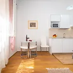 History Apartments Center