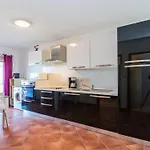 Apartment Lanterna 100 Meters From The Sea - By Ta Leut Agency