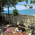 House By The Sea Vrsi