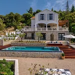 Beachfront Villa Feodora Grande With Pool