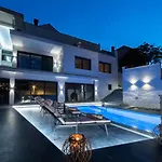 Villa Jolie