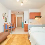 Studio Apartment Near Lapad Beach