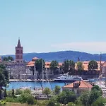 Apartment Maraska
