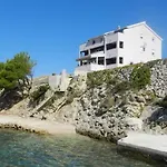Apartments Beachfront Ante