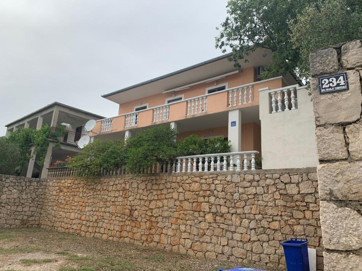 Apartament Spomenka *
