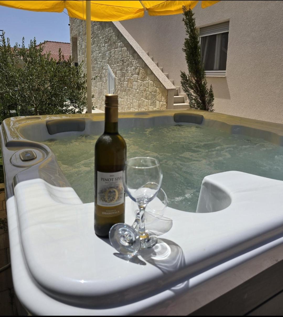 Luxury Gaspa With Jacuzzi Apartment *