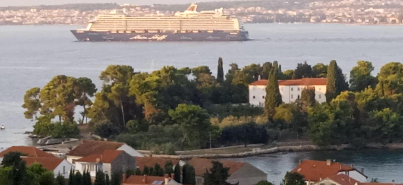 In With Sea View, Terrace, Air Conditioning, Wi-fi * Preko