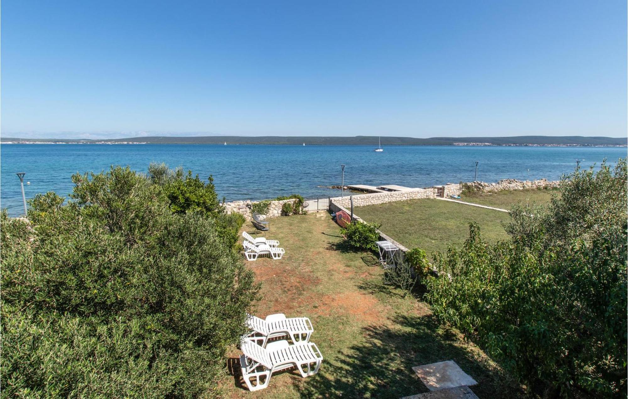 Appartement 2 Bedroom Amazing In