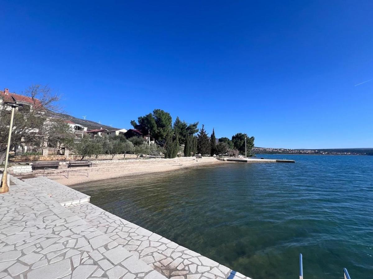 Gmz Beachfront Apartment, Croatia * Krusevo (Zadar)