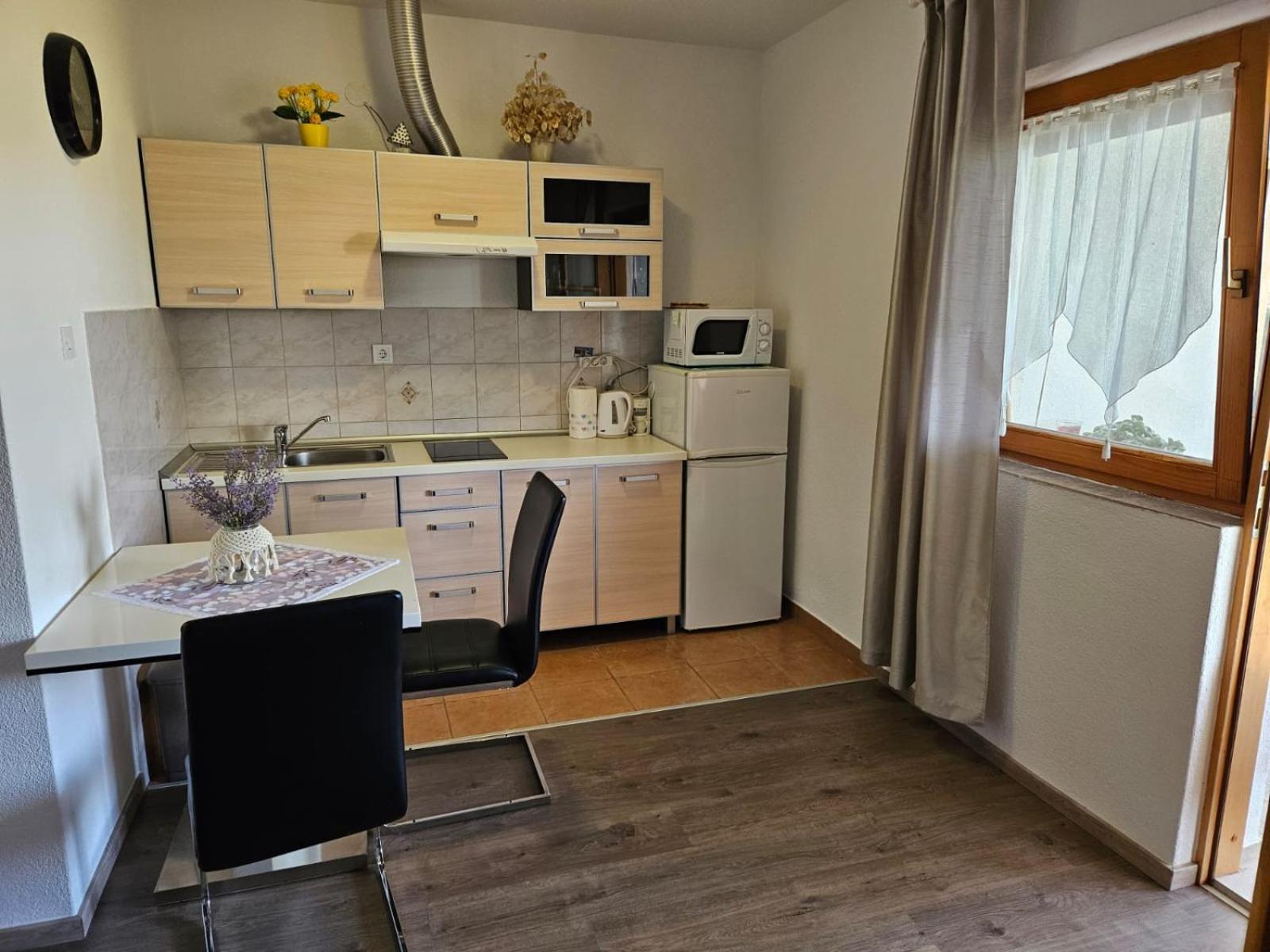 In With Terrace, Air Conditioning, Wi-fi * Nin