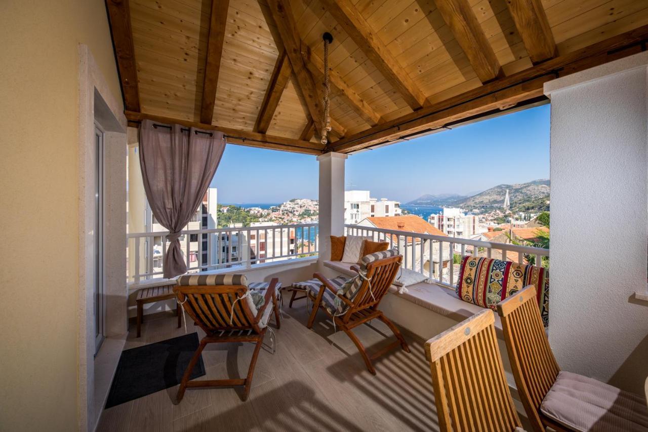 Apartment 2 Bathrooms, Free Parking Spot, Prt Sea View *