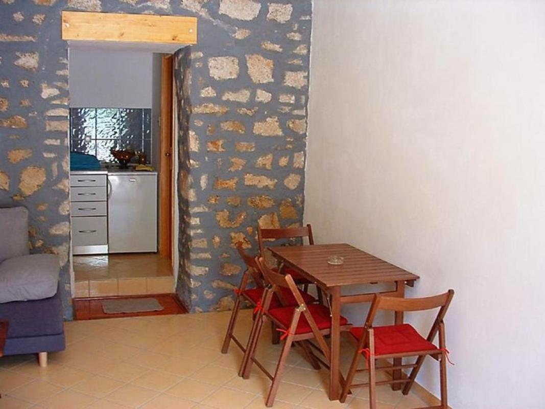 Appartamento In Einem Dalmatischen Haus In Novigrad-dalmatien Neben Zadar *