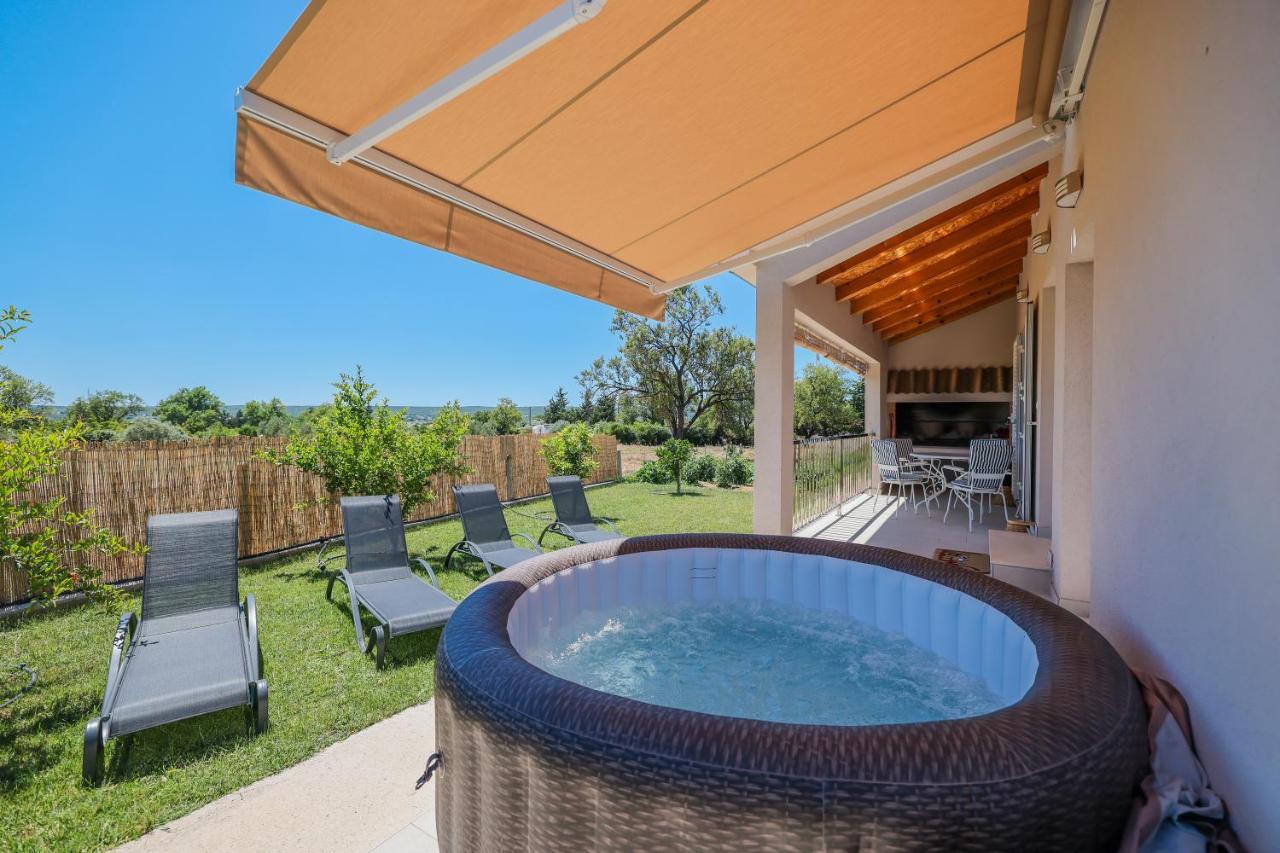 Marinerro Completely Energy Self-sustainable Surrounded By Olive Groves And An Orchard Biograd Na Moru