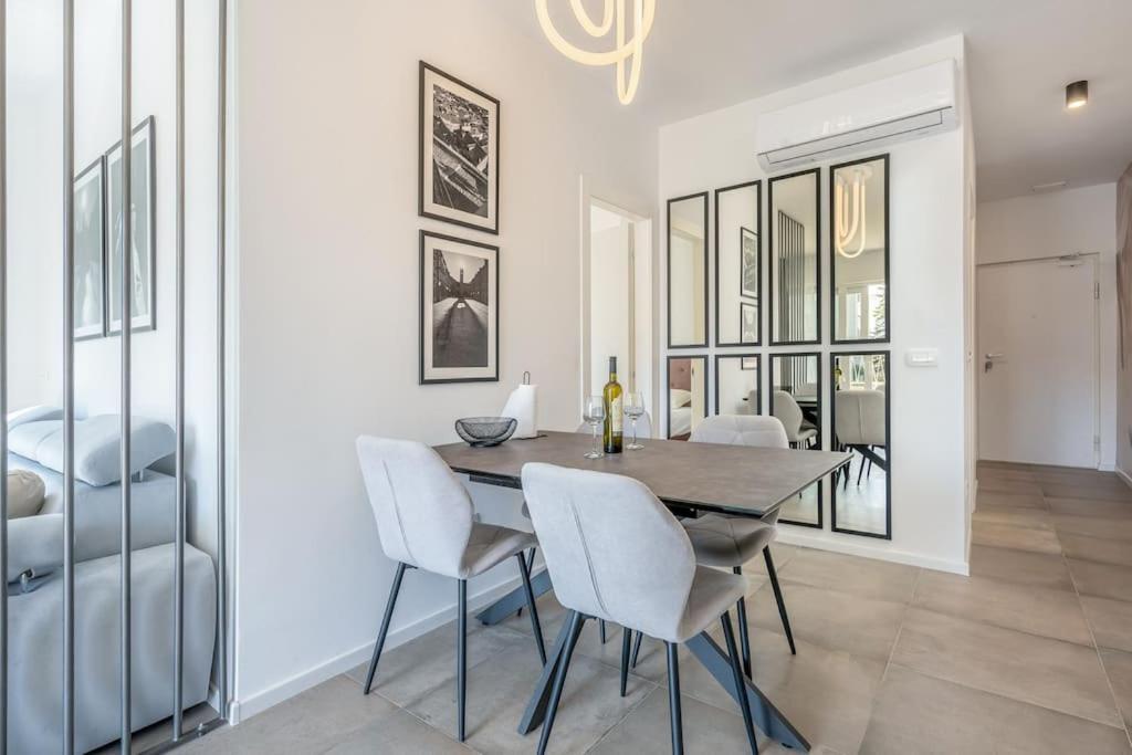 New Luce With Balcony And Free Parking